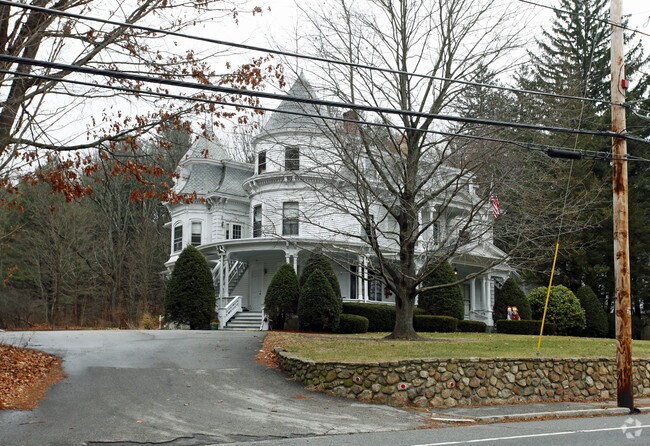 Primary Photo - Knowlton Manor