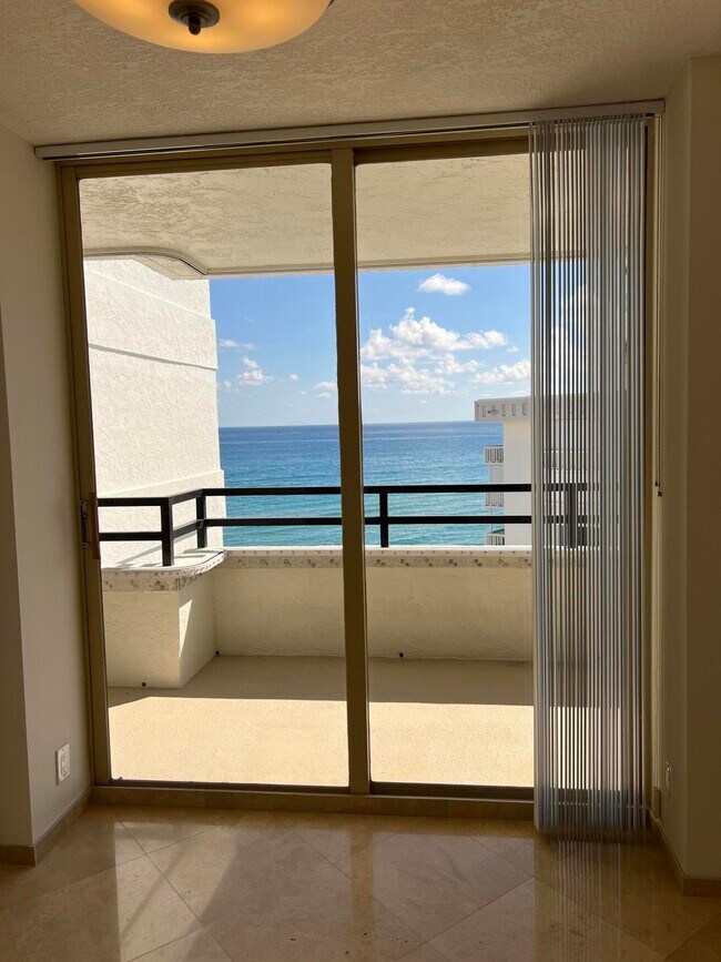 Building Photo - 3560 S Ocean Blvd