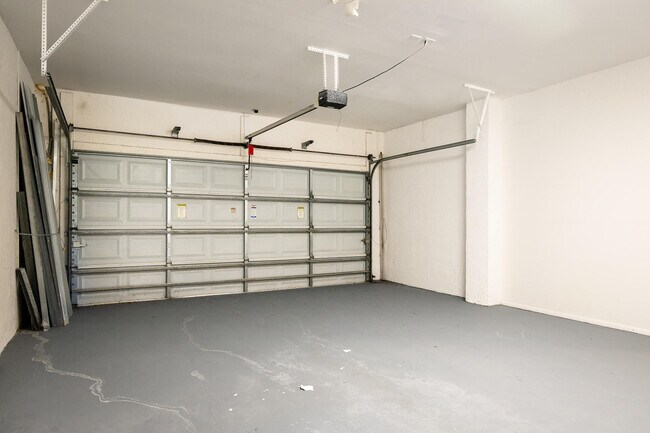 Building Photo - 5569 SE Hammock Reserve Terrace