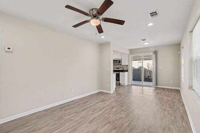 Building Photo - Newly Renovated 3BR/1BA SE Atlanta Gem!