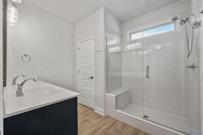 Building Photo - 17246 Chelsea St