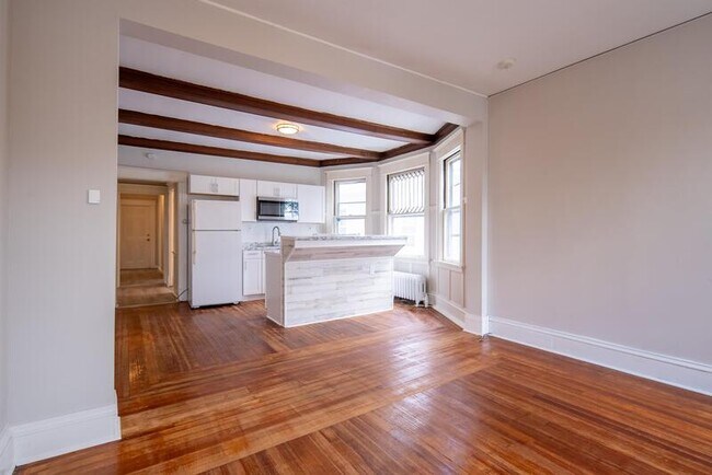 Building Photo - 433 Hamilton St