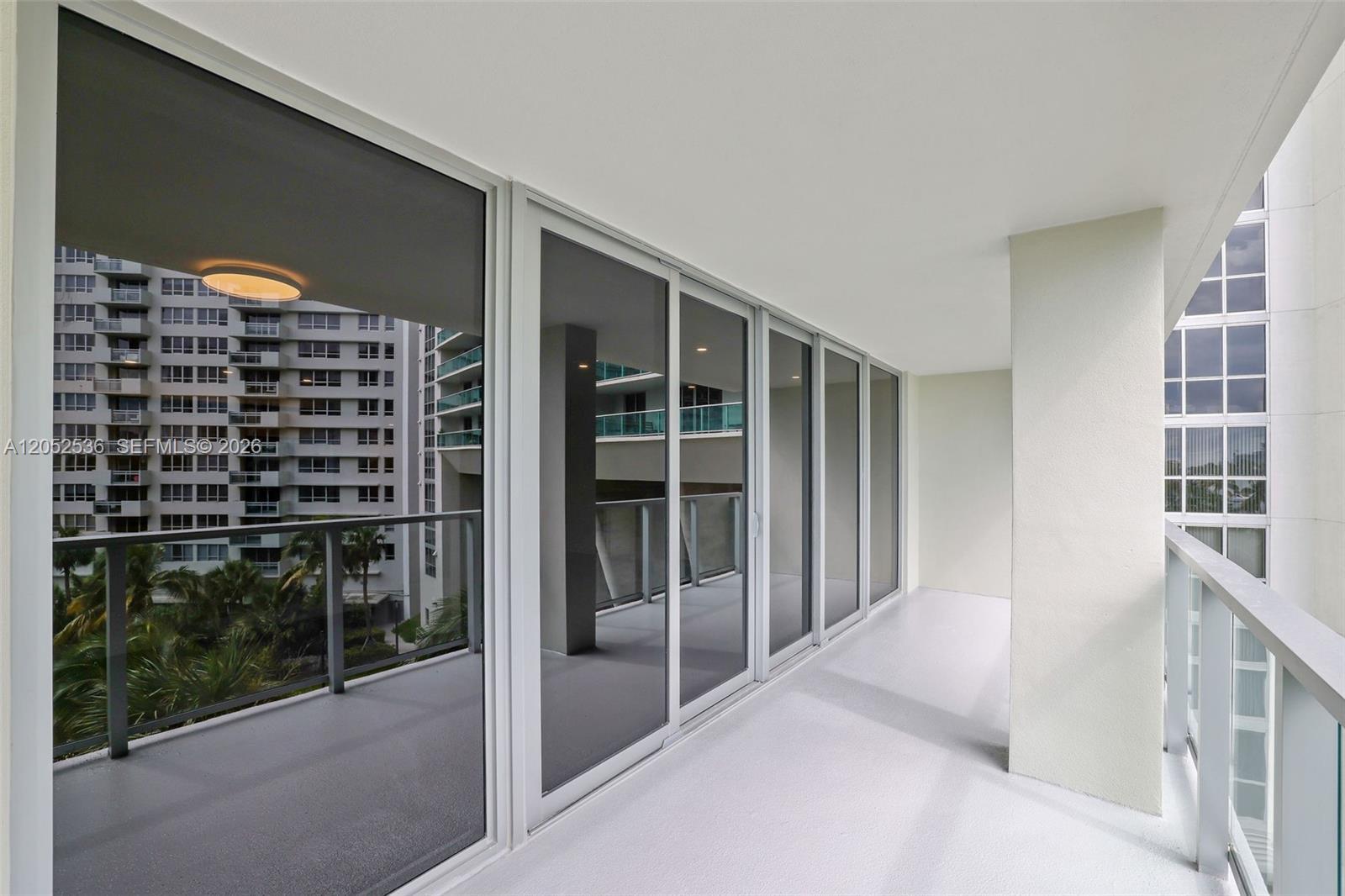 Building Photo - 1500 Bay Dr