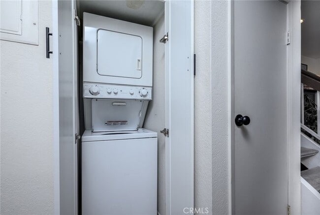 Building Photo - 23306 La Mar