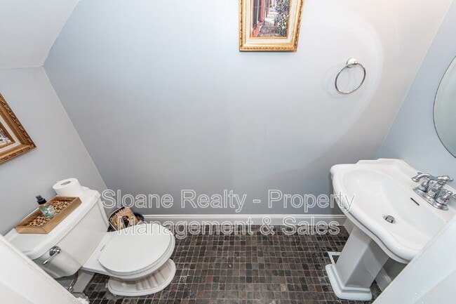 Building Photo - 834 Harbor Pl Dr
