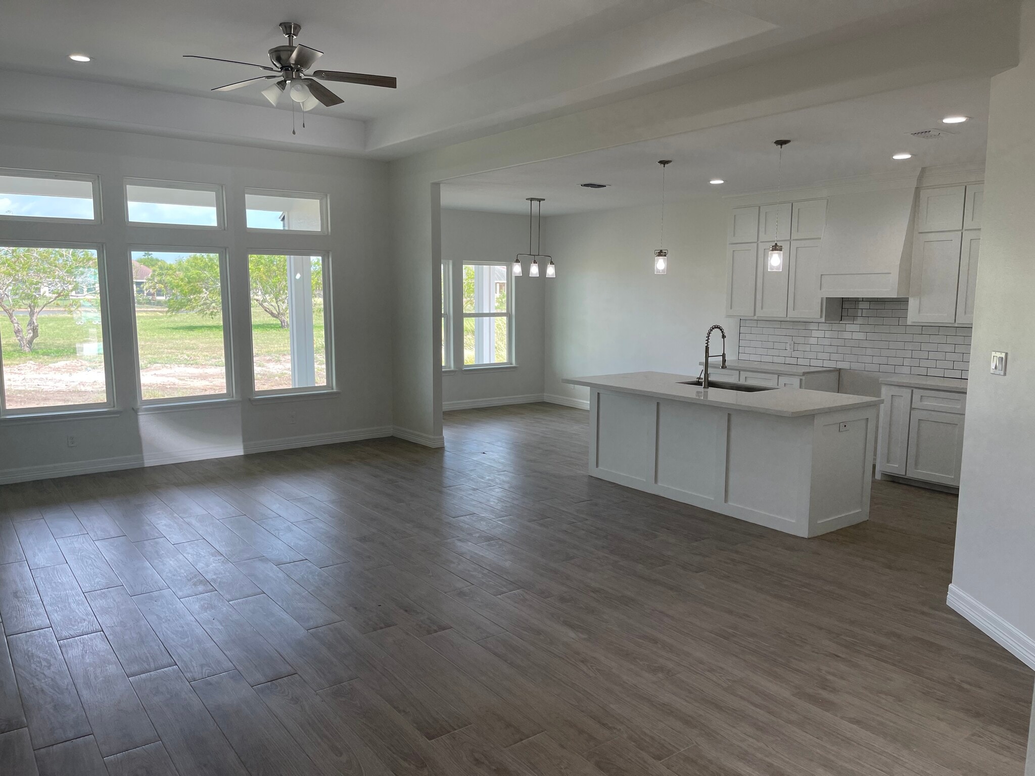 Building Photo - 113 Torrey Pines Rd