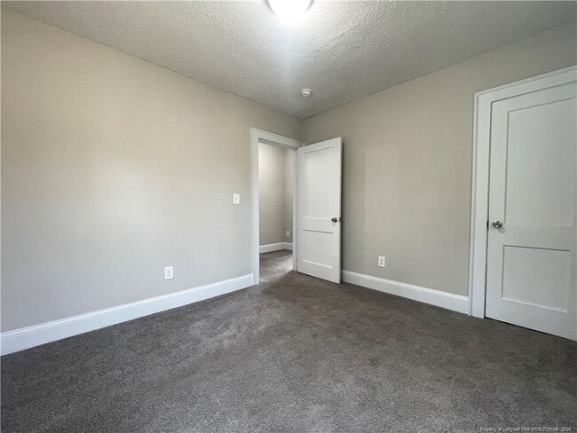 Building Photo - 216 Oakland Dr