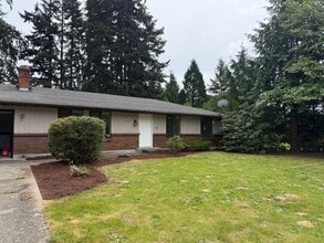 Building Photo - 3-bedroom, 2-bath home single family home in Arlington $2895 per/mo