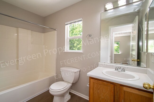 Building Photo - 3326 Warren Farm Dr