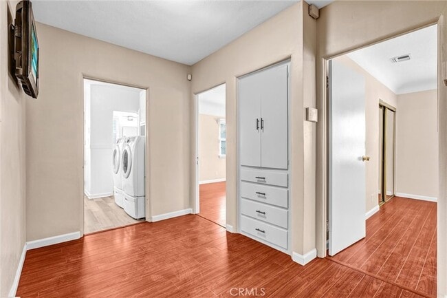 Building Photo - 9807 S Denker Ave