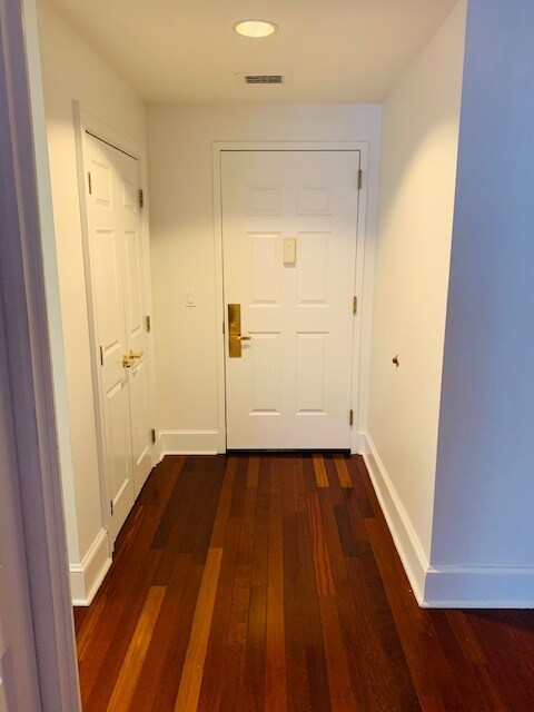 Entryway - 1500 Chestnut St