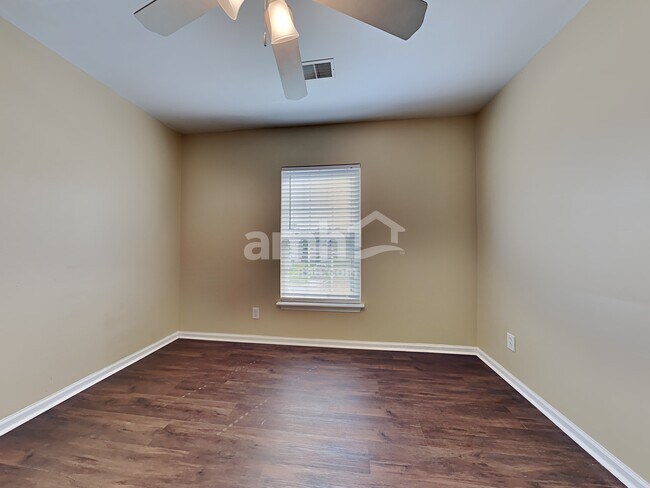 Building Photo - 503 Sparkleberry Ln