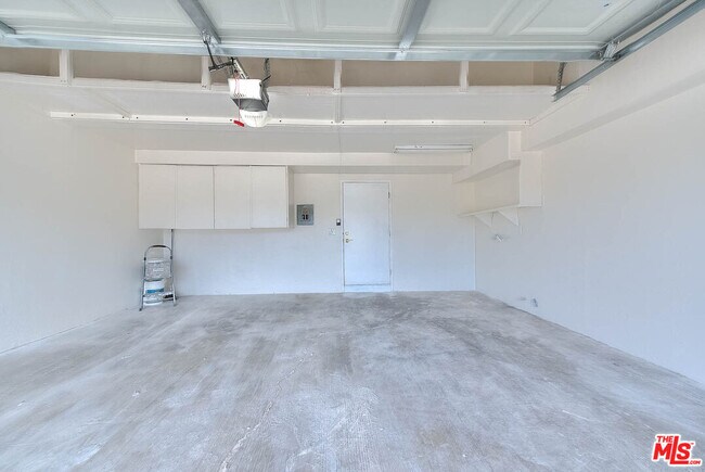 Building Photo - 13810 Funston Ave