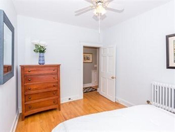 Building Photo - 137 Marlborough St