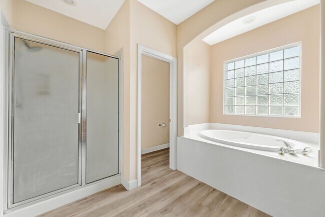 Building Photo - 9721 Sienna Valley Ave