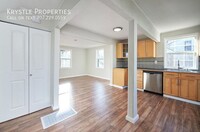 Building Photo - Spacious Condo with Easy Freeway Access