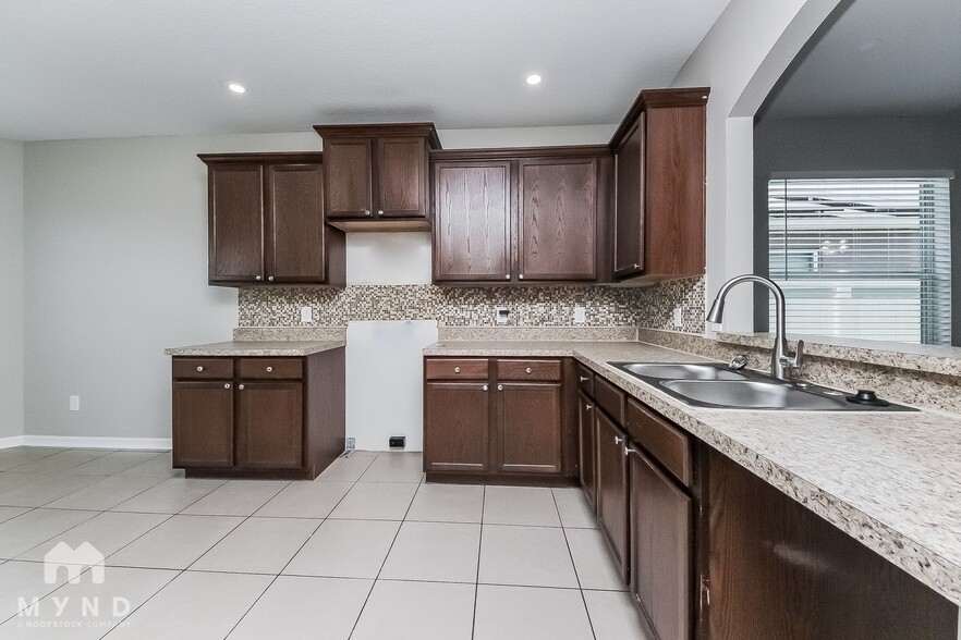 Building Photo - 4991 Windbourne Way