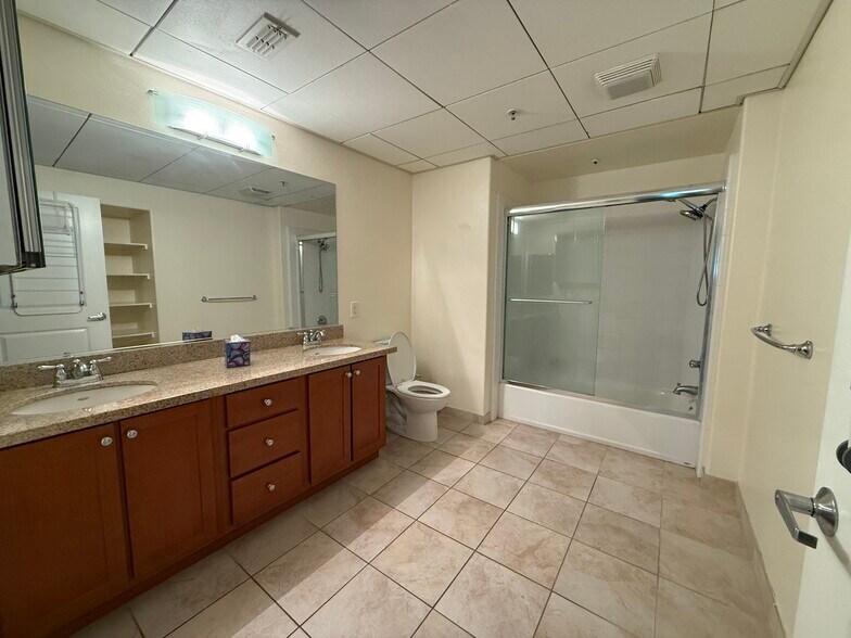 Bathroom - 423 7th St