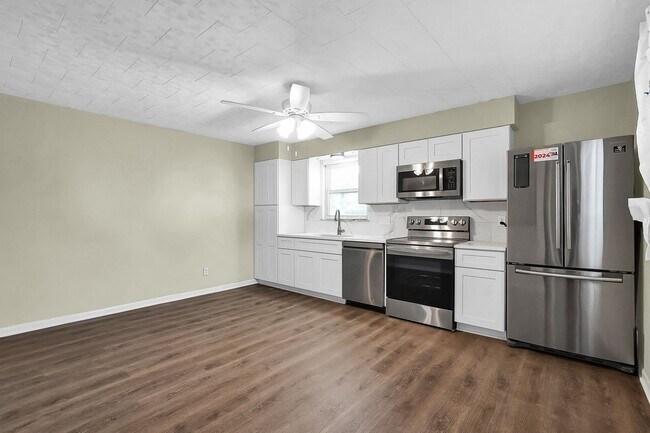 Building Photo - Affordable 3 Bedroom Home