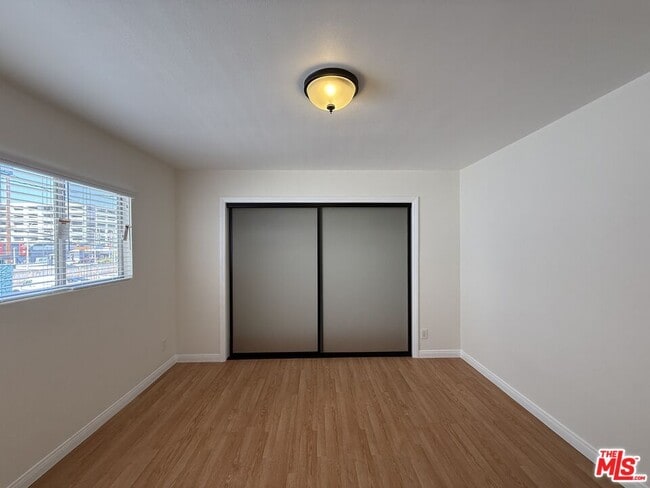 Building Photo - 314 S Clark Dr