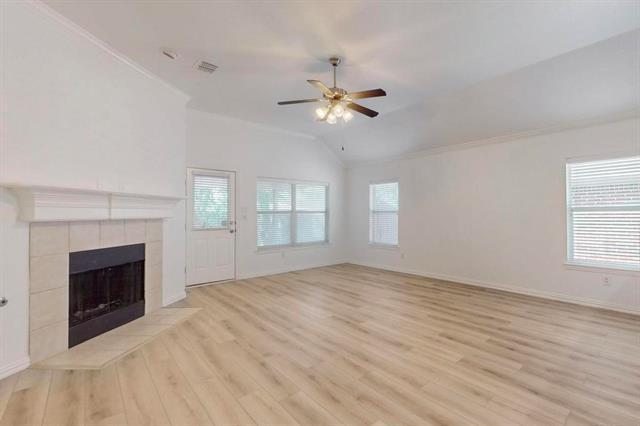 Building Photo - 1720 Bluebird Dr