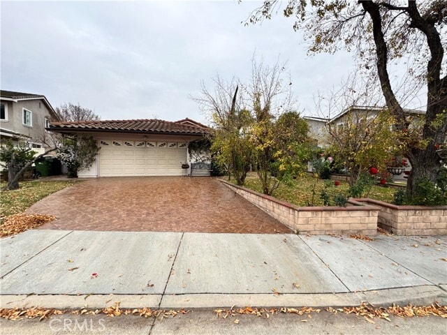 Building Photo - 2142 Iron Club Dr