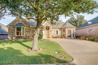 Building Photo - Well Maintained Home in SW Fort Worth!
