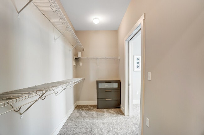 Building Photo - 2875 Olentangy River Rd