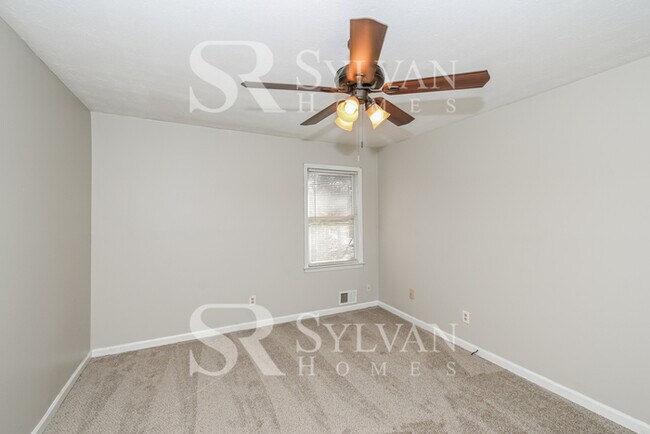 Building Photo - Discover Comfort and Convenience