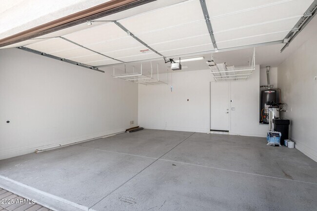 Building Photo - 7556 W Crystal Rd