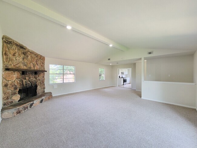 Building Photo - 8719 Valley Song Dr