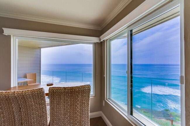 Building Photo - 233 S Helix Ave