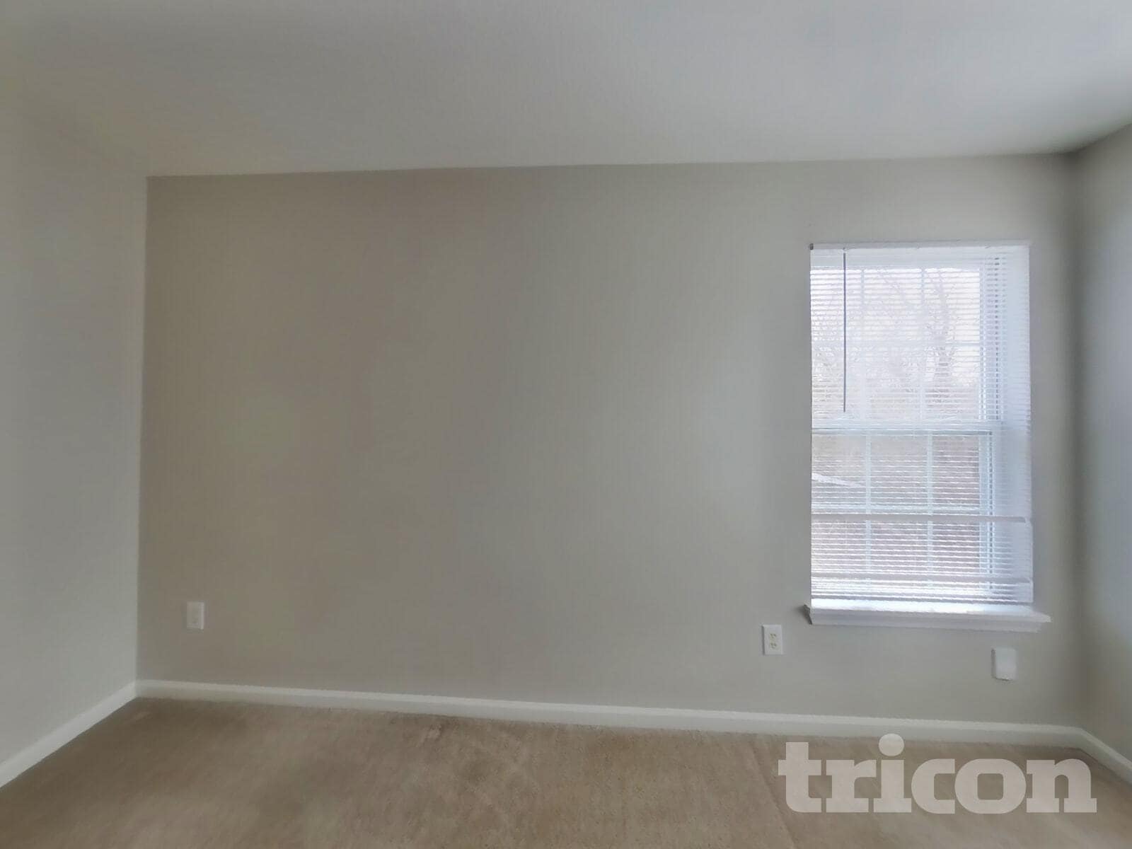 Building Photo - 10213 Blue Sky Dr