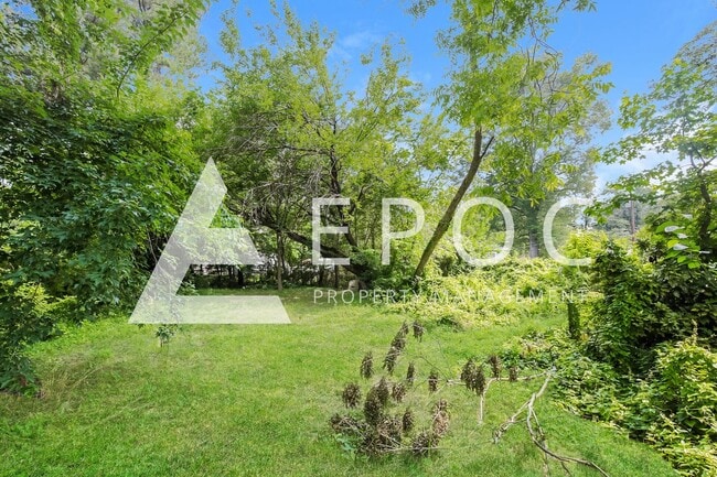 Building Photo - 504 Lexington Ave