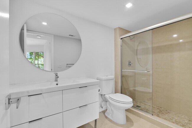 Building Photo - 4005 W McNab Rd