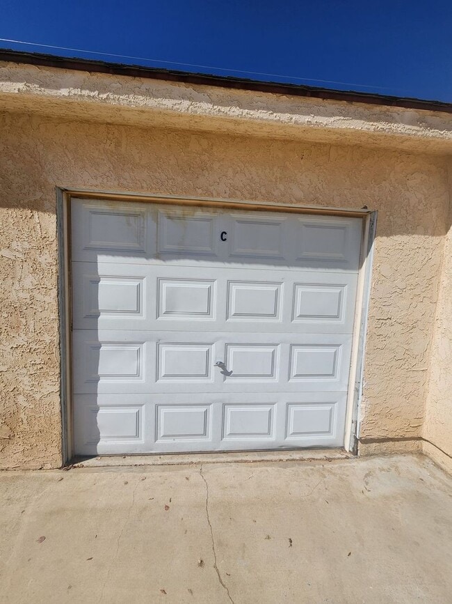 Building Photo - 73512 Sun Valley Dr