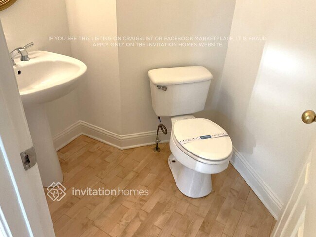 Building Photo - 913 Daylight Cir