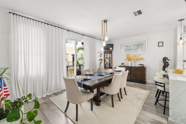 Building Photo - 3643 NW 5th Terrace