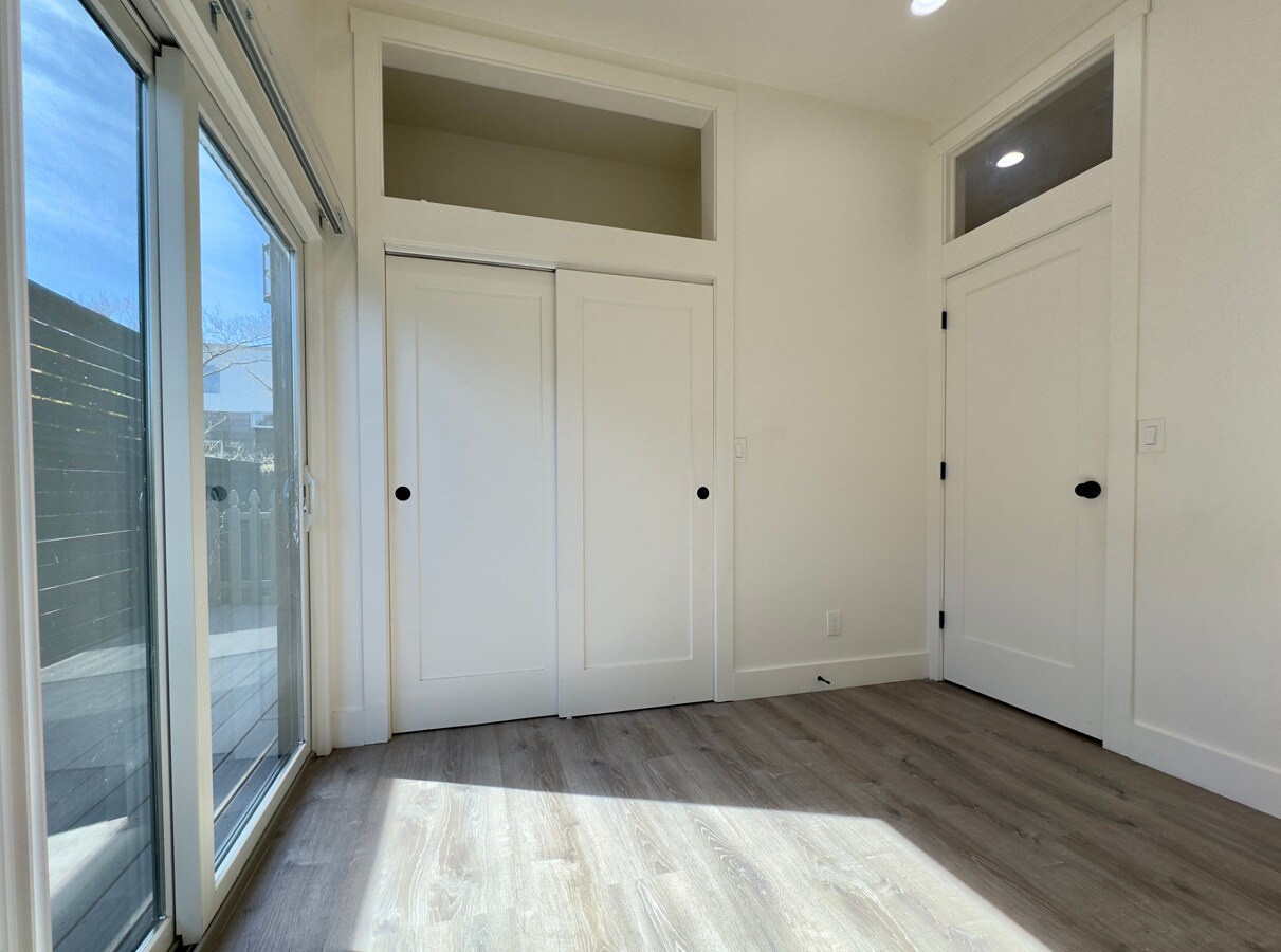 Building Photo - 1038 62nd St