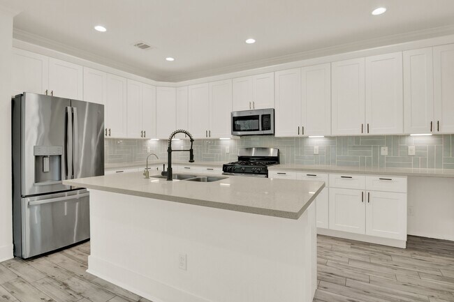 Building Photo - 6635 T C Jester Blvd