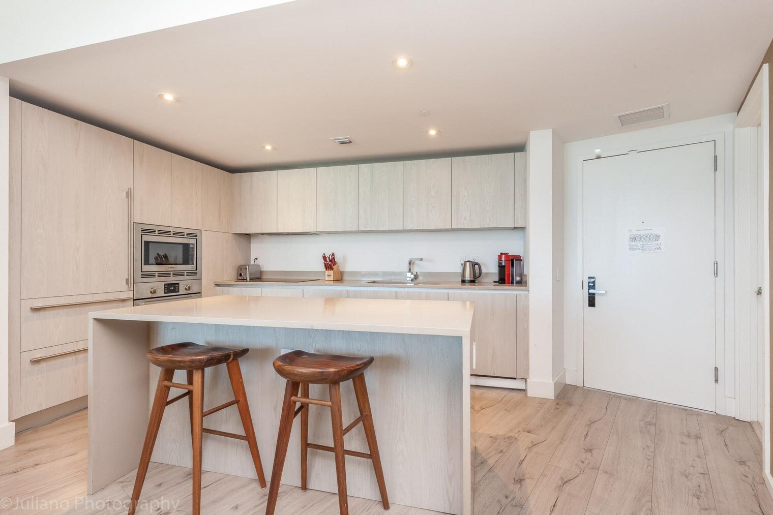 Building Photo - 4011 S Ocean Dr