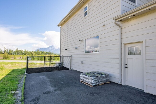 Building Photo - Premium 4BR Rental in The Ranch | Stunning Mountain Views | Easy Community Location | Automatic G...