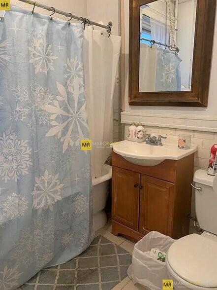 Building Photo - 12 Euston St