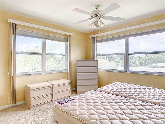 Building Photo - 4455 Duhme Rd