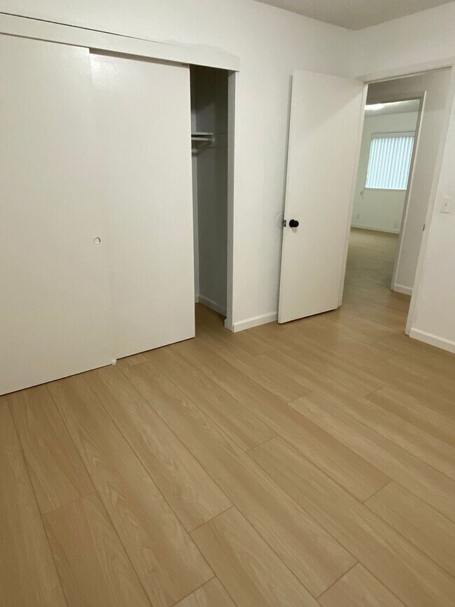 Building Photo - Available NOW - Cute 3 Bed 2 bath home in ...