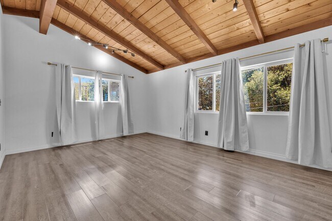 Building Photo - 3/3 HOME available NOW in DESCANSO w/ gara...