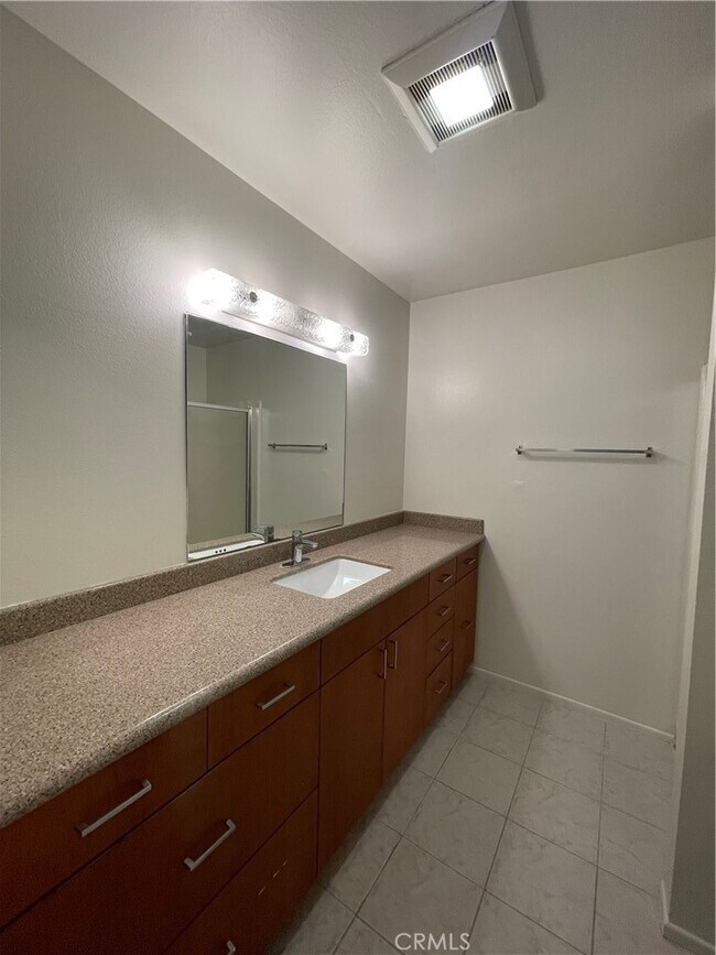 Building Photo - 4714 Park Granada