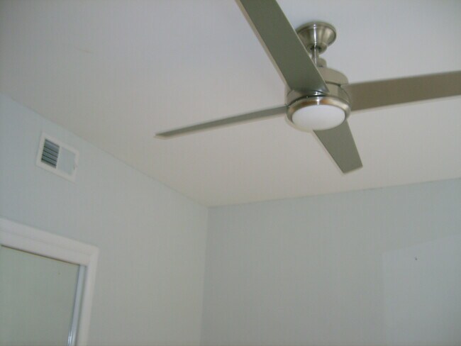 Building Photo - 110 Bidwell Pkwy