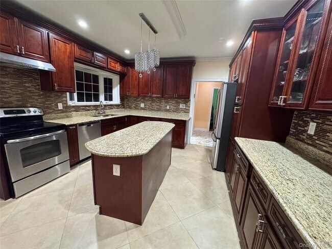 Building Photo - 23 Wooleys Ln
