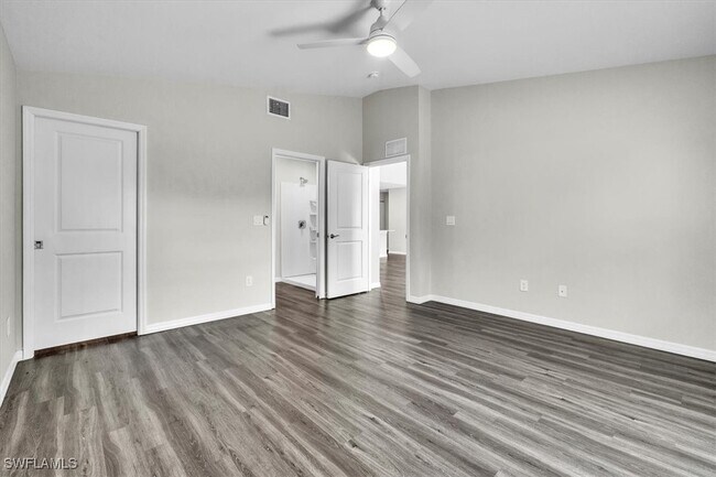 Building Photo - 412 NE 25th St